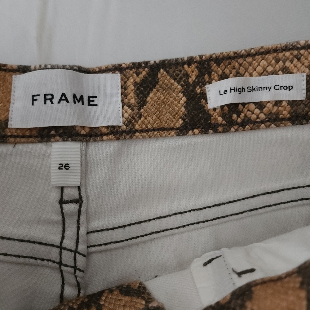 Frame Le High Skinny Crop Coated‎ Python Jeans - Picture 7 of 12